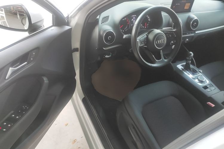 Used Audi A3 2020 Sportback 35 TFSI Ambition China VI Driver Seat