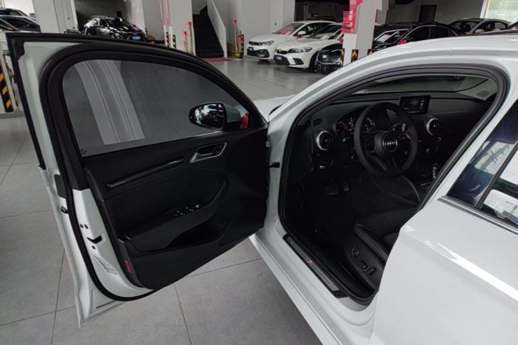 Used Audi A3 2020 Limousine 35 TFSI Fashion Edition China VI Emission Standard Driver Seat