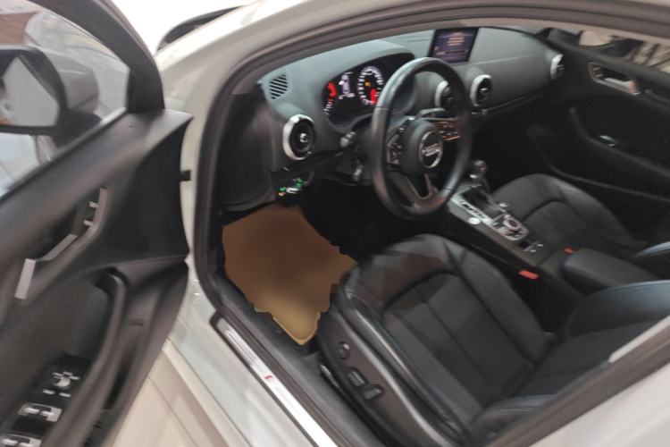 Used Audi A3 2020 Limousine 35 TFSI Fashion Edition China VI Emission Standard Driver Seat