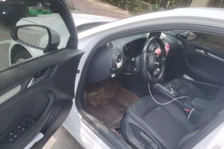 Used Audi A3 2020 Limousine 35 TFSI Ambition China VI Driver Seat