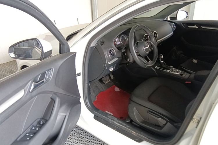 Used Audi A3 2020 Restyled Sportback 35 TFSI Entry-Level China VI Emission Standard Driver Seat