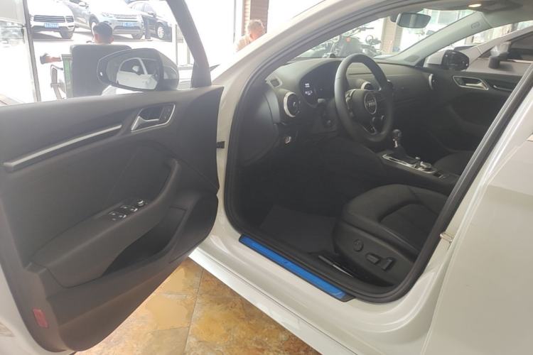 Used Audi A3 2020 Limousine 35 TFSI Fashion Edition China VI Emission Standard Driver Seat