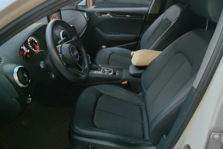 Used Audi A3 2020 Limousine 35 TFSI Fashion Edition China VI Emission Standard Driver Seat