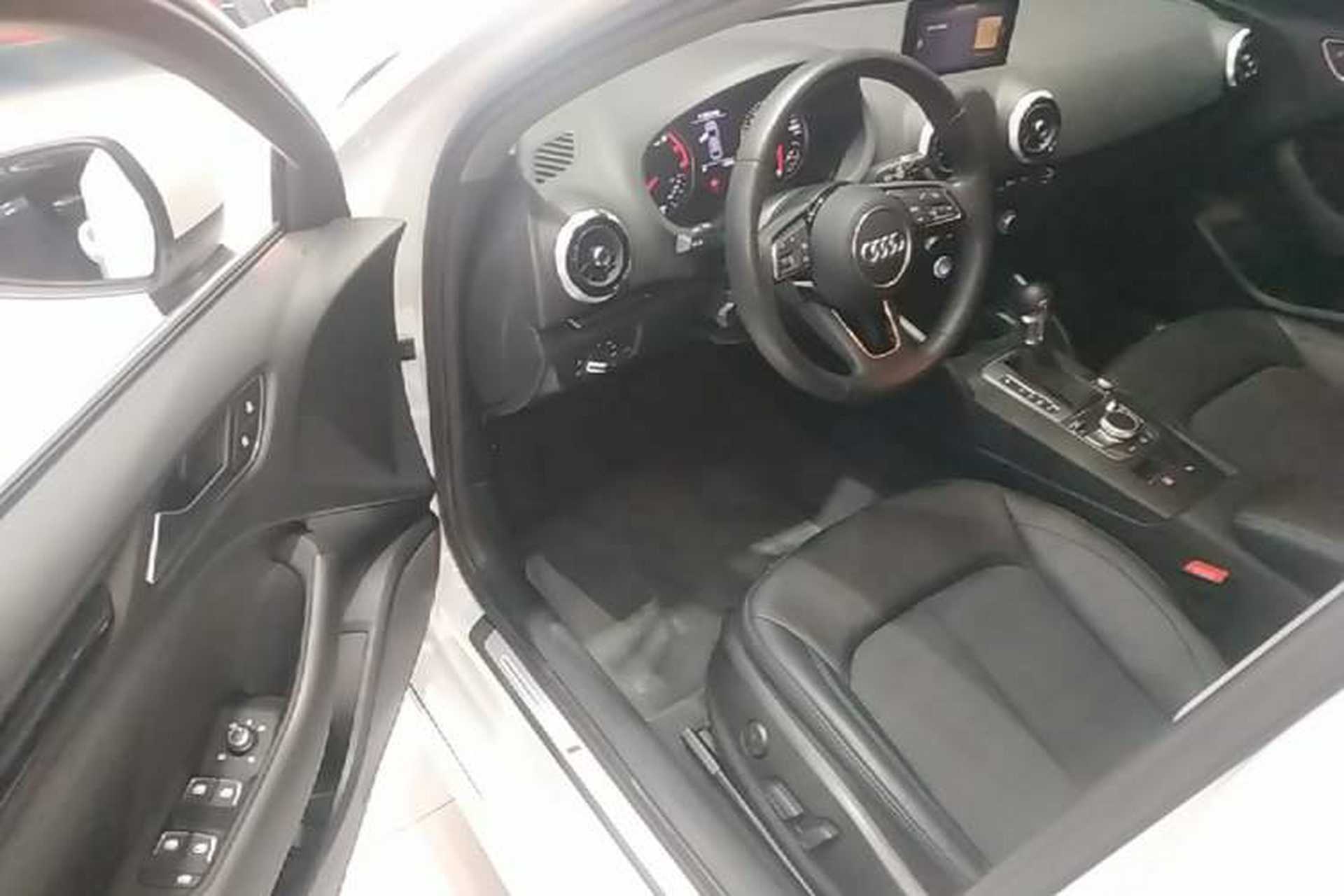 Used Audi A3 2020 Limousine 35 TFSI Fashion Edition China VI Emission Standard Driver Seat