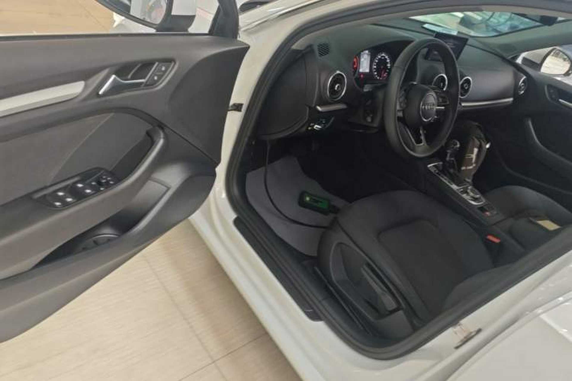 Used Audi A3 2020 Restyled Sportback 35 TFSI Entry-Level China VI Emission Standard Driver Seat