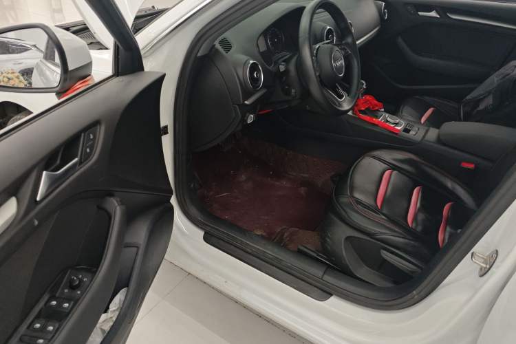 Used Audi A3 2020 Sportback 35 TFSI Ambition China VI Driver Seat