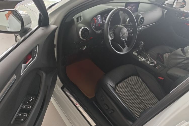 Used Audi A3 2020 Limousine 35 TFSI Fashion Edition China VI Emission Standard Driver Seat