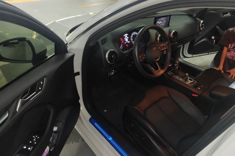 Used Audi A3 2020 Sportback 35 TFSI Fashion Edition China VI Emission Standard Driver Seat