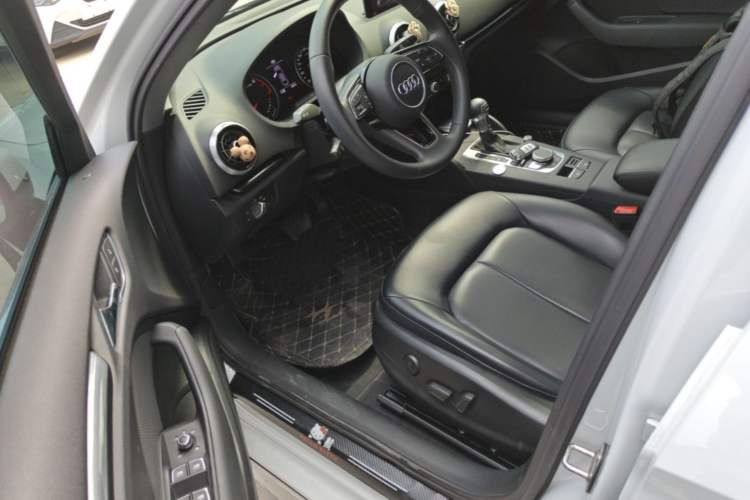 Used Audi A3 2020 Limousine 35 TFSI Fashion Edition China VI Emission Standard Driver Seat