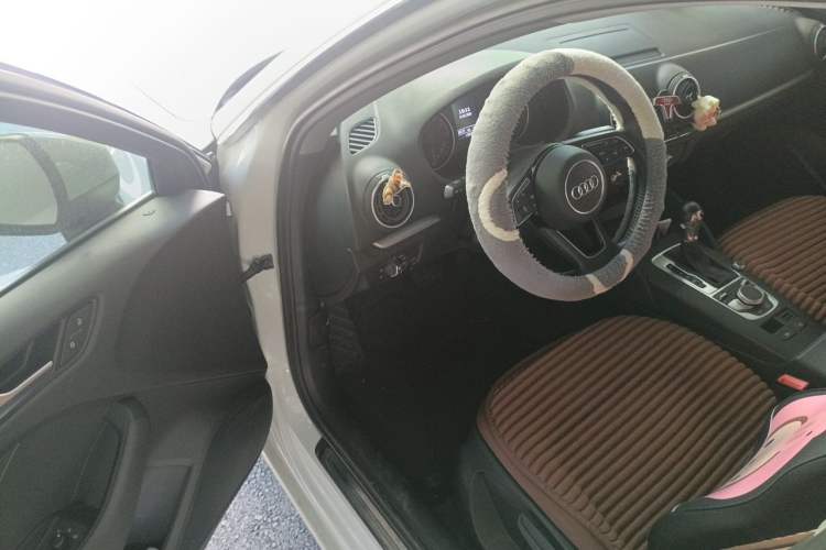 Used Audi A3 2020 Restyled Sportback 35 TFSI Entry-Level China VI Emission Standard Driver Seat