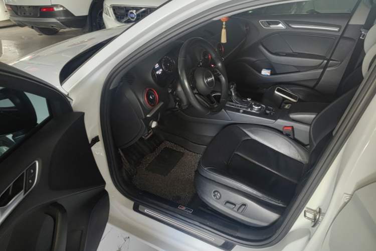 Used Audi A3 2020 Limousine 35 TFSI Style Edition China VI Emission Standard Driver Seat
