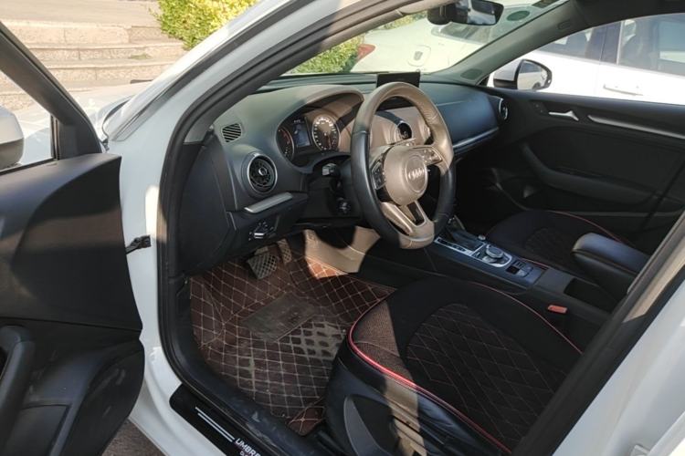 Used Audi A3 2020 Restyled Sportback 35 TFSI Entry-Level China VI Emission Standard Driver Seat