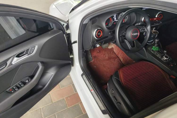 Used Audi A3 2020 Limousine 35 TFSI Fashion Edition China VI Emission Standard Driver Seat