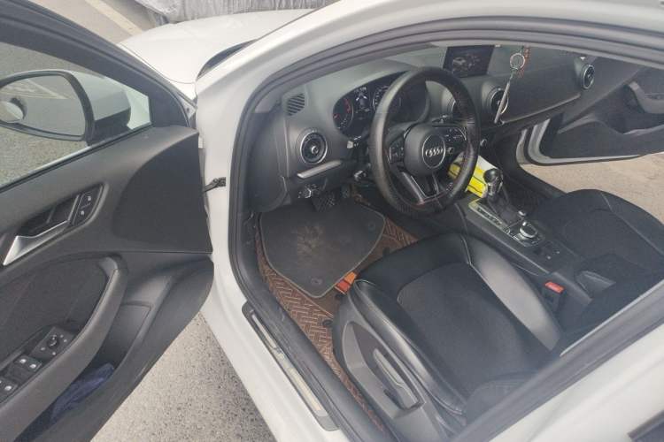 Used Audi A3 2020 Restyled Limousine 35 TFSI Ambition Version China VI Driver Seat