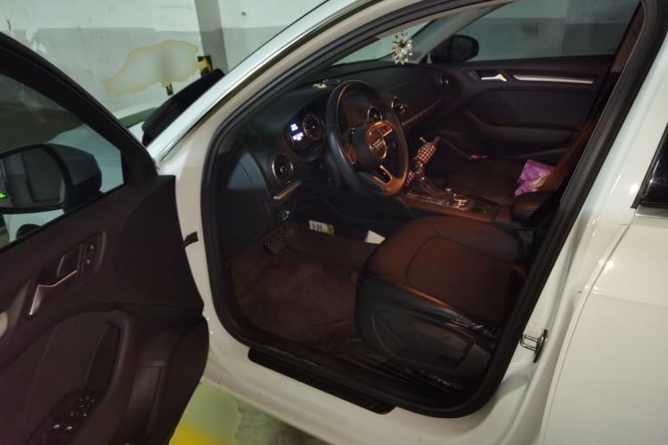 Used Audi A3 2020 Restyled Sportback 35 TFSI Entry-Level China VI Emission Standard Driver Seat