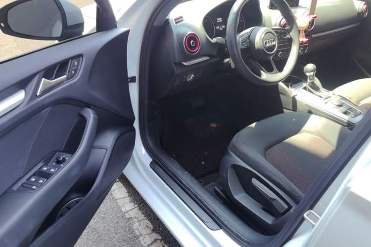 Used Audi A3 2020 Restyled Limousine 35 TFSI Ambition Version China VI Driver Seat