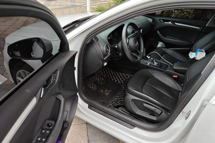 Used Audi A3 2020 Sportback 35 TFSI Ambition China VI Driver Seat