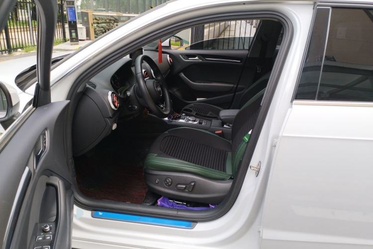 Used Audi A3 2020 Sportback 35 TFSI Fashion Edition China VI Emission Standard Driver Seat