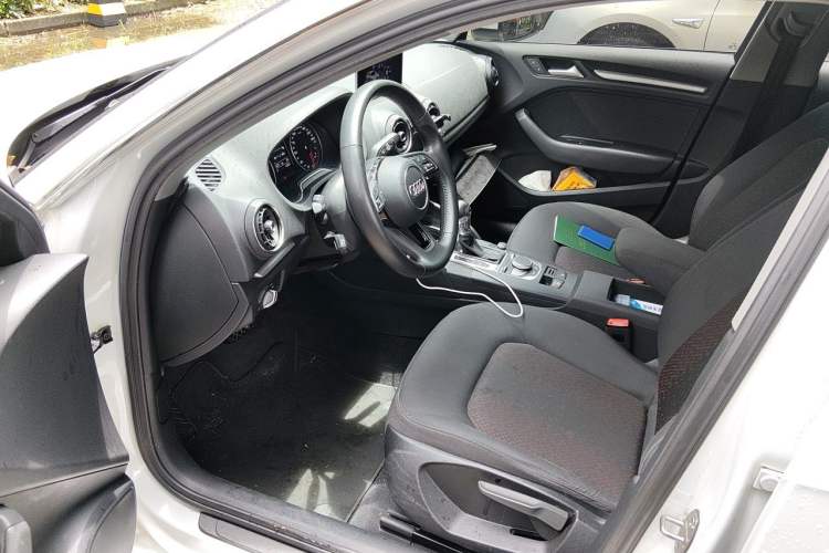 Used Audi A3 2020 Sportback 35 TFSI Ambition China VI Driver Seat