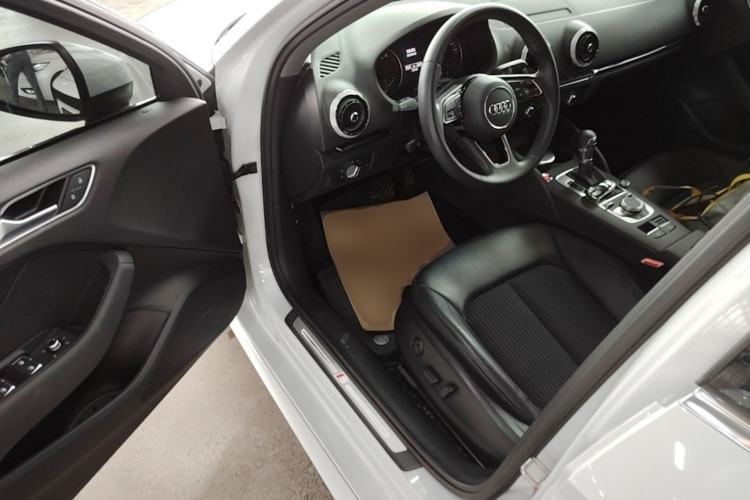 Used Audi A3 2020 Limousine 35 TFSI Fashion Edition China VI Emission Standard Driver Seat
