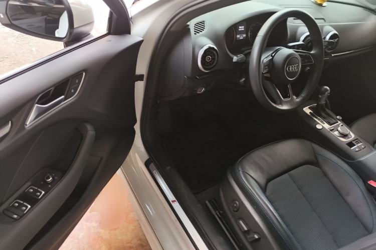 Used Audi A3 2020 Limousine 35 TFSI Fashion Edition China VI Emission Standard Driver Seat