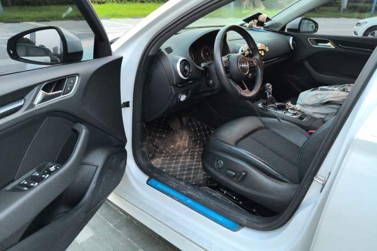 Used Audi A3 2020 Limousine 35 TFSI Fashion Edition China VI Emission Standard Driver Seat