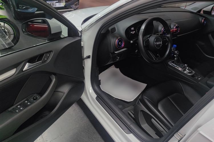 Used Audi A3 2020 Sportback 35 TFSI Ambition China VI Driver Seat