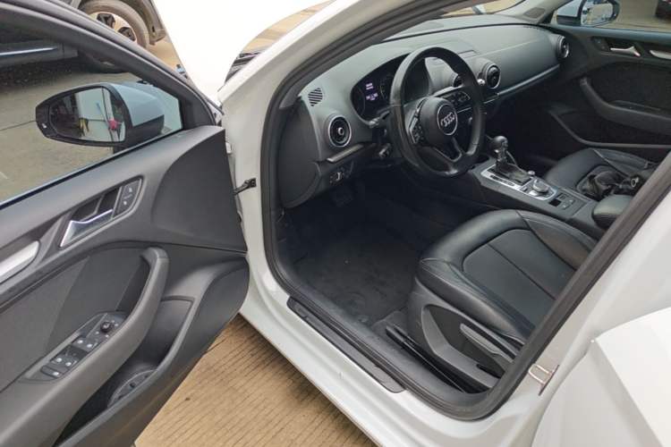 Used Audi A3 2020 Restyled Limousine 35 TFSI Ambition Version China VI Driver Seat