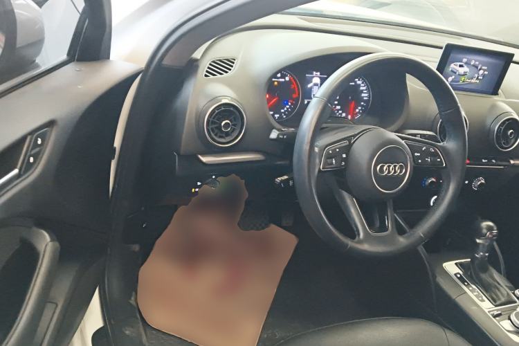 Used Audi A3 2020 Limousine 35 TFSI Ambition China VI Driver Seat
