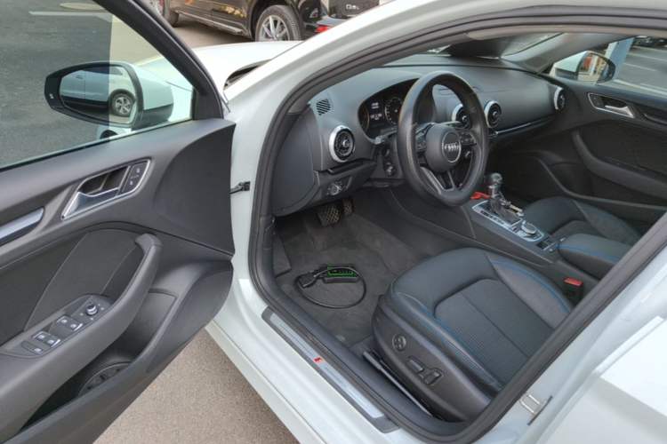 Used Audi A3 2020 Limousine 35 TFSI Fashion Edition China VI Emission Standard Driver Seat