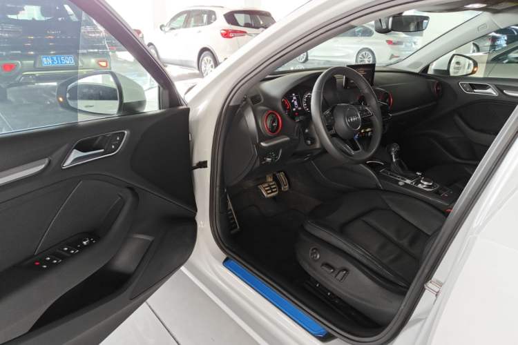 Used Audi A3 2020 Limousine 35 TFSI Style Edition China VI Emission Standard Driver Seat