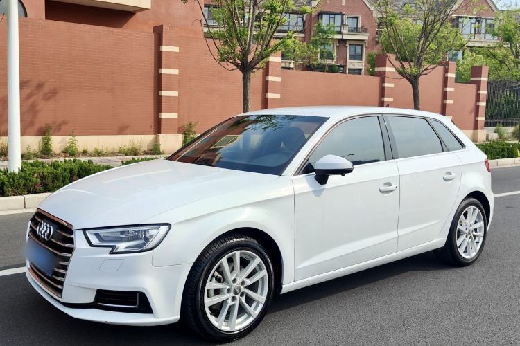 Used Audi A3 2020 Sportback 35 TFSI Ambition China VI Guazi used car, China used car export, Used car for sale, Used cars, Cheapest cars for sale