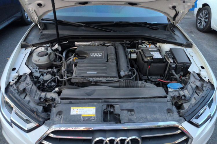 Used Audi A3 2020 Limousine 35 TFSI Ambition China VI Engine Bay