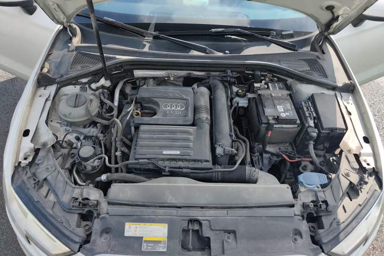 Used Audi A3 2020 Limousine 35 TFSI Ambition China VI Engine Bay