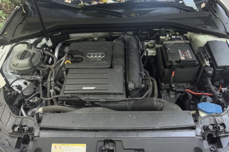 Used Audi A3 2020 Limousine 35 TFSI Ambition China VI Engine Bay