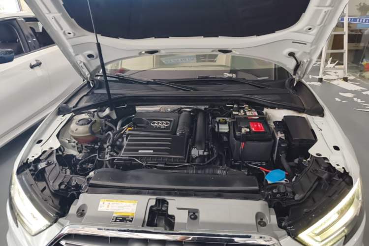 Used Audi A3 2020 Limousine 35 TFSI Fashion Edition China VI Emission Standard Engine Bay