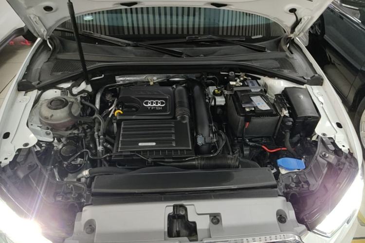 Used Audi A3 2020 Limousine 35 TFSI Fashion Edition China VI Emission Standard Engine Bay