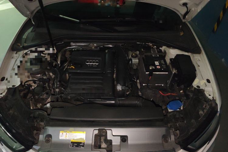 Used Audi A3 2020 Limousine 35 TFSI Fashion Edition China VI Emission Standard Engine Bay