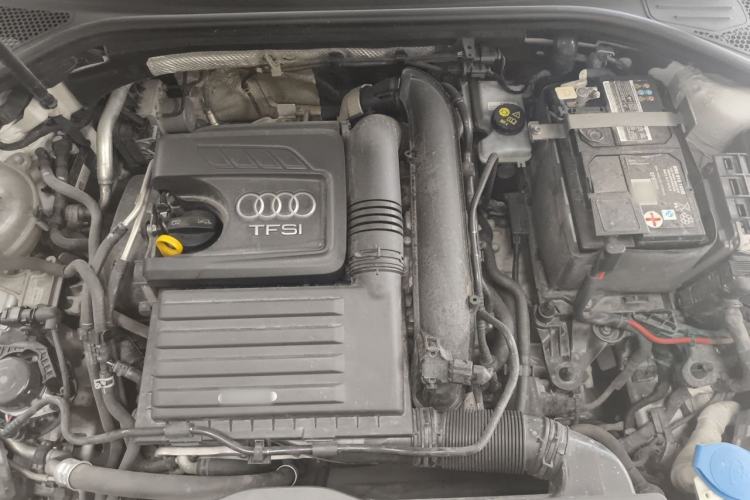 Used Audi A3 2020 Sportback 35 TFSI Fashion Edition China VI Emission Standard Engine Bay