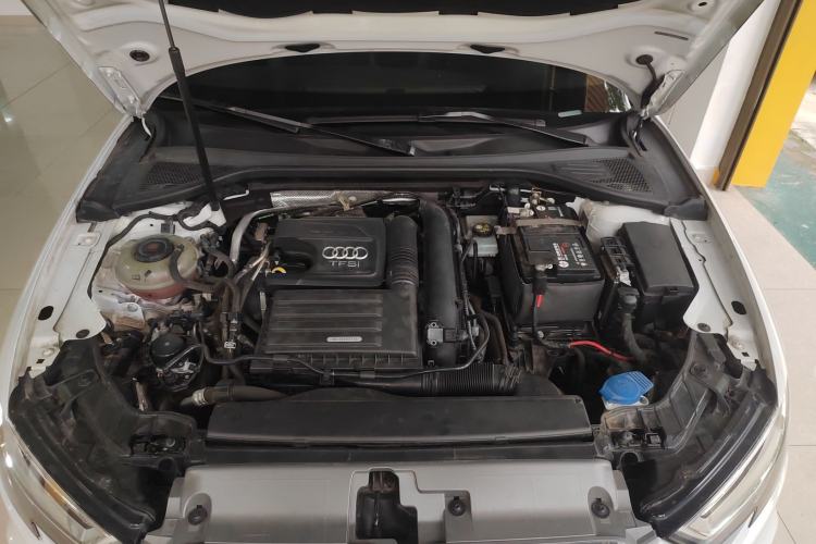 Used Audi A3 2020 Limousine 35 TFSI Fashion Edition China VI Emission Standard Engine Bay