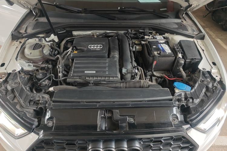 Used Audi A3 2020 Limousine 35 TFSI Ambition China VI Engine Bay