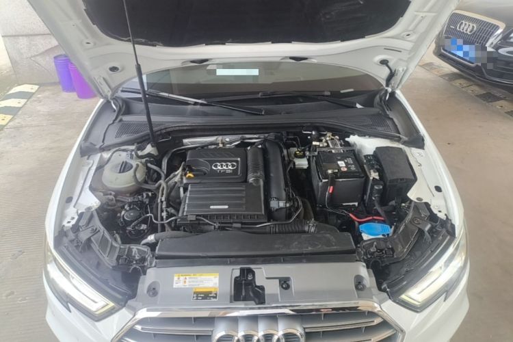 Used Audi A3 2020 Sportback 35 TFSI Fashion Edition China VI Emission Standard Engine Bay