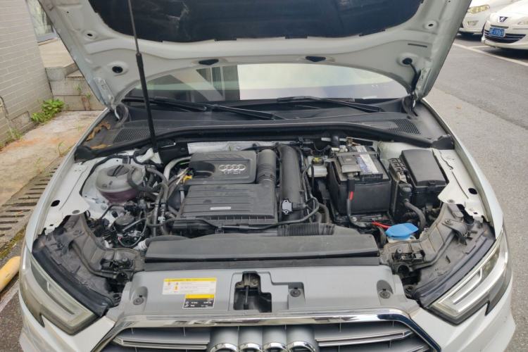 Used Audi A3 2020 Limousine 35 TFSI Fashion Edition China VI Emission Standard Engine Bay