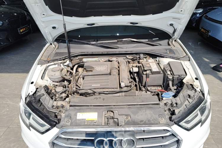 Used Audi A3 2020 Restyled Sportback 35 TFSI Entry-Level China VI Emission Standard Engine Bay
