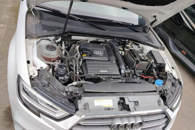 Used Audi A3 2020 Limousine 35 TFSI Fashion Edition China VI Emission Standard Engine Bay