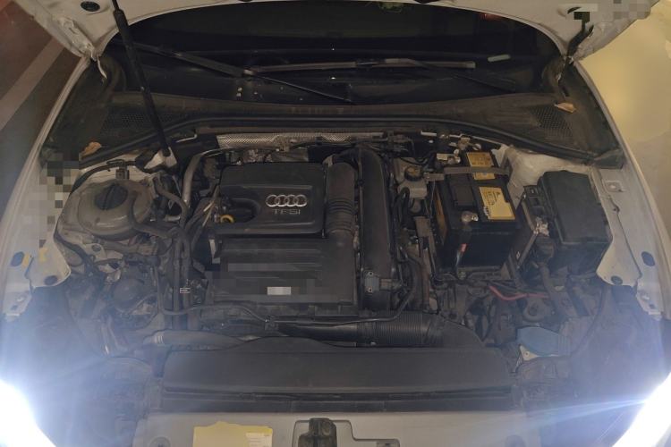 Used Audi A3 2020 Limousine 35 TFSI Fashion Edition China VI Emission Standard Engine Bay