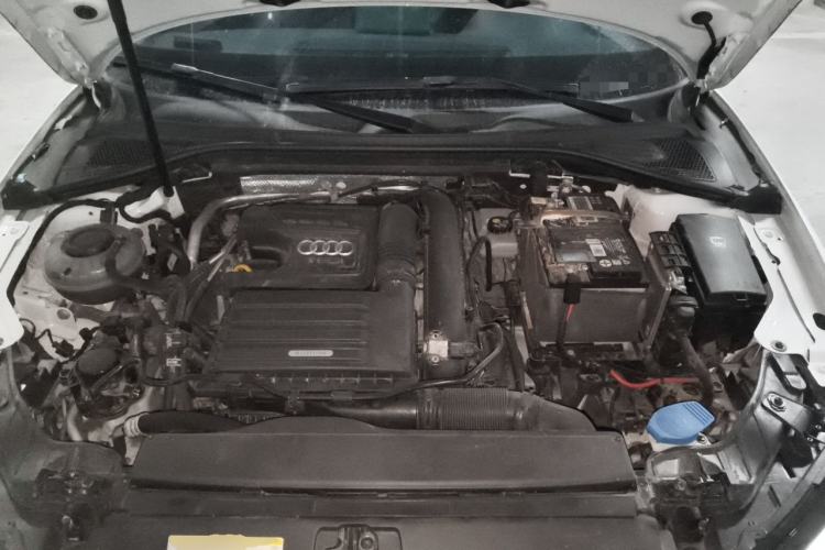 Used Audi A3 2020 Limousine 35 TFSI Ambition China VI Engine Bay