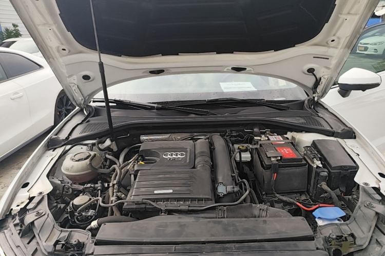 Used Audi A3 2020 Restyled Sportback 35 TFSI Entry-Level China VI Emission Standard Engine Bay
