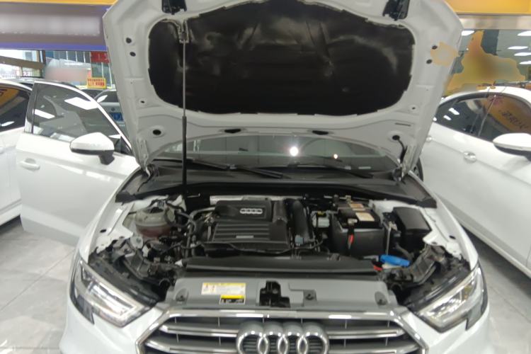 Used Audi A3 2020 Limousine 35 TFSI Fashion Edition China VI Emission Standard Engine Bay