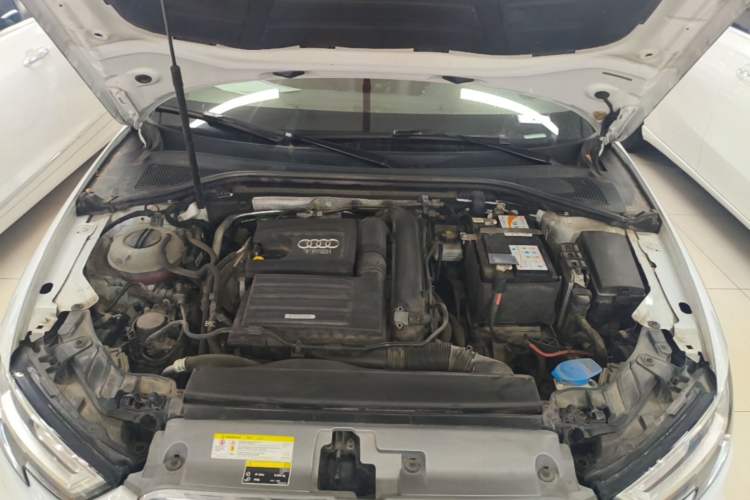 Used Audi A3 2020 Limousine 35 TFSI Fashion Edition China VI Emission Standard Engine Bay